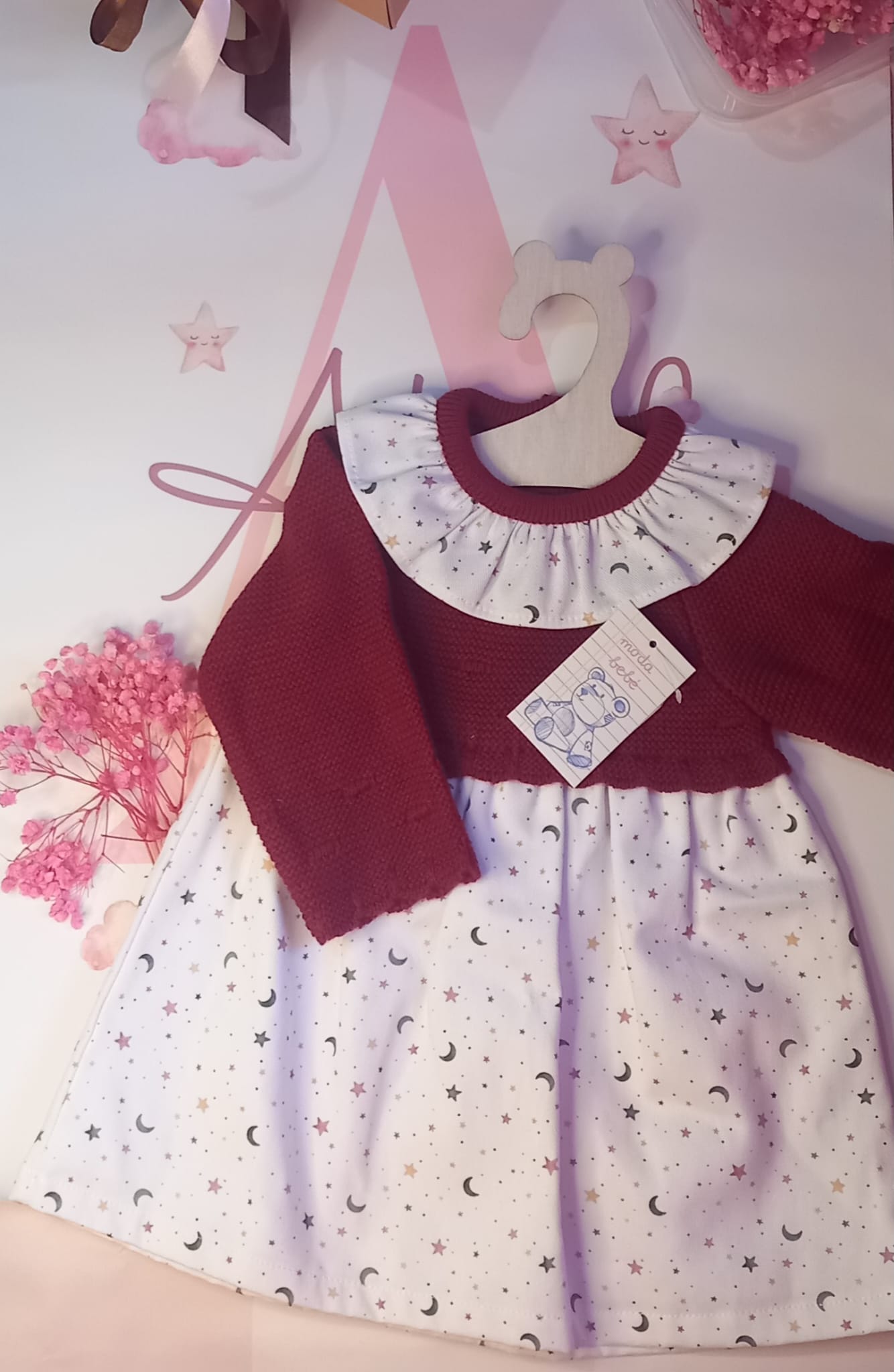 Jesusito rojo luna con gorrito - Talla 6 meses - Little Abril